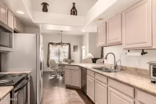 Photo #2: 6915077 Listing 