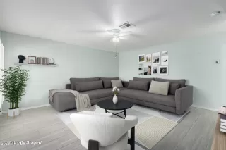 Photo #3: 6915085 Listing