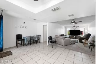 Photo #6: 6915088 Listing