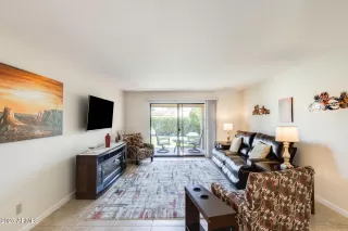 Photo #3: 6915092 Listing