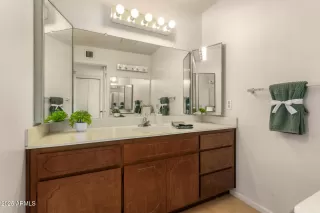 Photo #4: 6915168 Listing