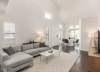 Photo #4: 6915253 Listing