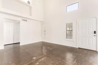 Photo #6: 6915253 Listing