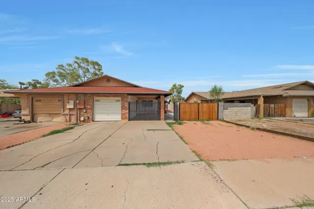 MLS: 6915340 Condo For Sale