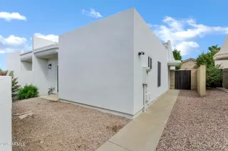 Photo #3: 6915359 Listing