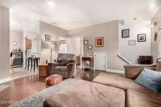 Photo #2: 6915390 Listing