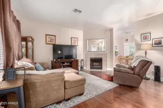 Photo #3: 6915390 Listing