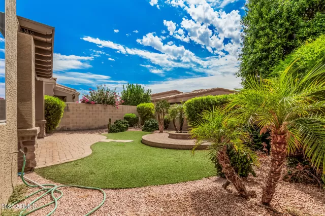 MLS: 6915453 Condo For Sale