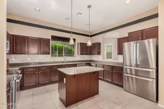 Photo #4: 6915453 Listing 