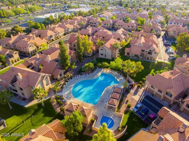 MLS: 6915488 Condo For Sale