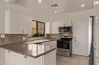 Photo #1: 6915488 Listing 