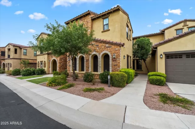 MLS: 6915561 Condo For Sale