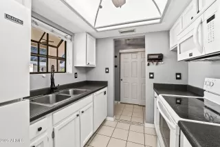 Photo #5: 6915615 Listing