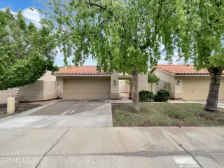 More Details about MLS # 6915775 : 334 W LODGE DRIVE