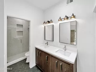 Photo #6: 6915775 Listing 