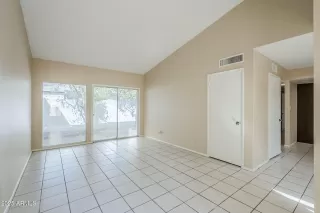 Photo #5: 6915784 Listing 