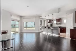 Browse active condo listings in NORTHSHORE ON TEMPE TOWN LAKE