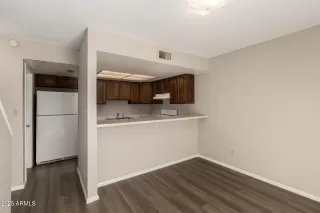 Photo #2: 6915860 Listing 