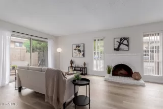 Photo #4: 6915873 Listing