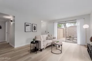 Photo #6: 6915873 Listing