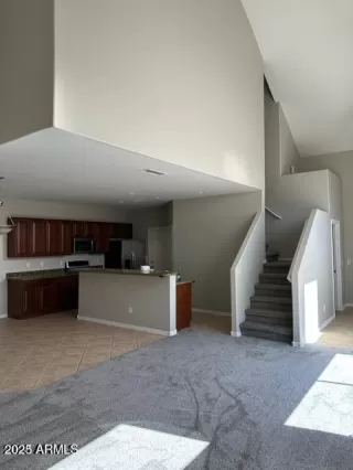 Photo #5: 6915920 Listing 