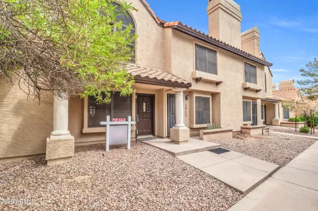 MLS: 6915981 Condo For Sale