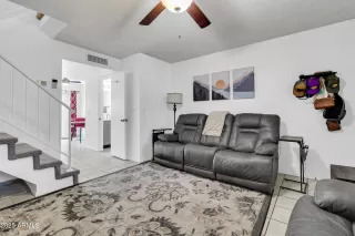Photo #4: 6915981 Listing 