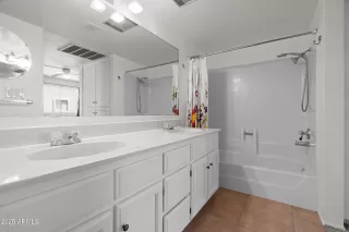 Photo #6: 6916099 Listing 