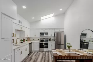 Photo #4: 6916139 Listing