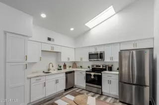 Photo #5: 6916139 Listing