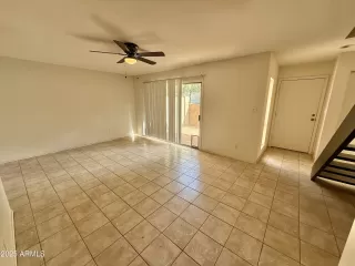 Photo #3: 6916166 Listing