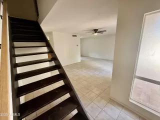 Photo #5: 6916166 Listing