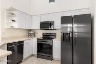 Photo #3: 6916330 Listing 