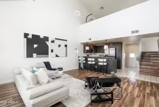 Photo #6: 6916398 Listing