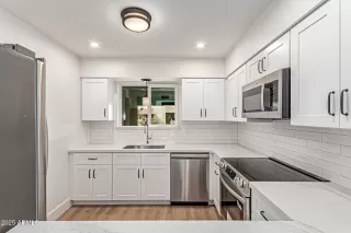 Photo #6: 6916551 Listing