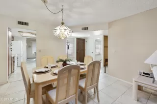 Photo #4: 6917075 Listing