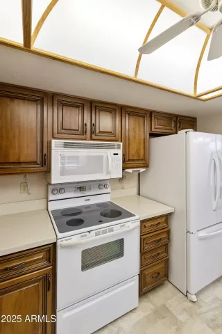 Photo #6: 6917075 Listing