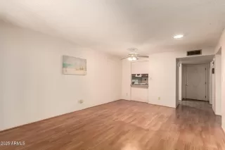 Photo #3: 6917157 Listing 