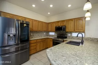 Photo #6: 6917488 Listing