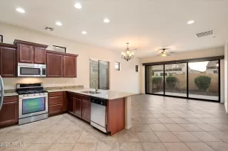 Photo #3: 6917793 Listing