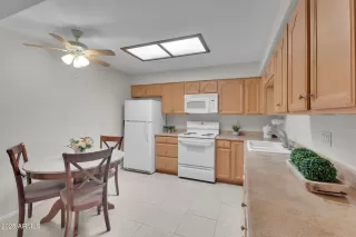 Photo #4: 6917797 Listing