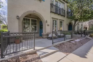 Photo #2: 6917959 Listing