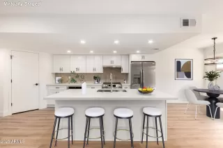 Photo #5: 6918144 Listing