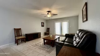 Photo #4: 6918539 Listing