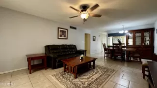 Photo #6: 6918539 Listing