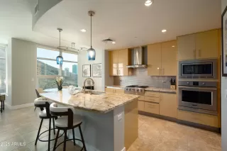 Photo #2: 6918674 Listing