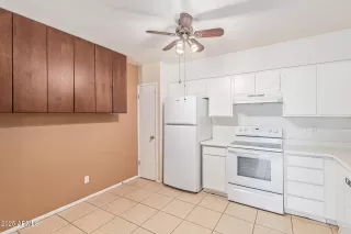 Photo #6: 6918759 Listing