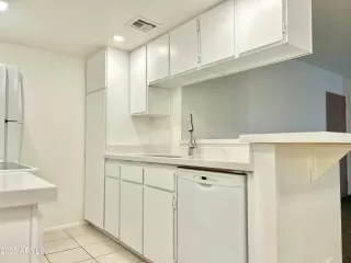 Photo #5: 6918770 Listing 