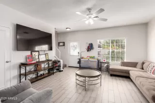 Photo #5: 6918803 Listing 