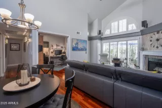 Photo #6: 6918951 Listing